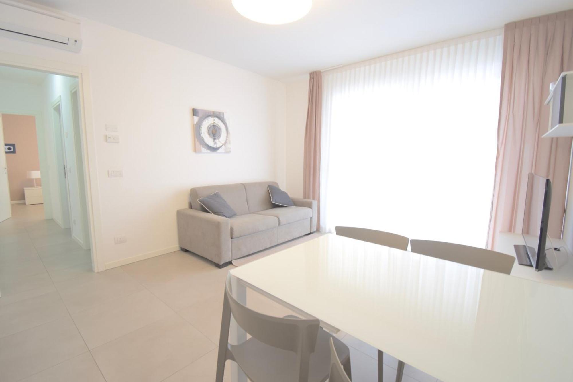 Equilium Apartments 리도 디 예솔로 외부 사진